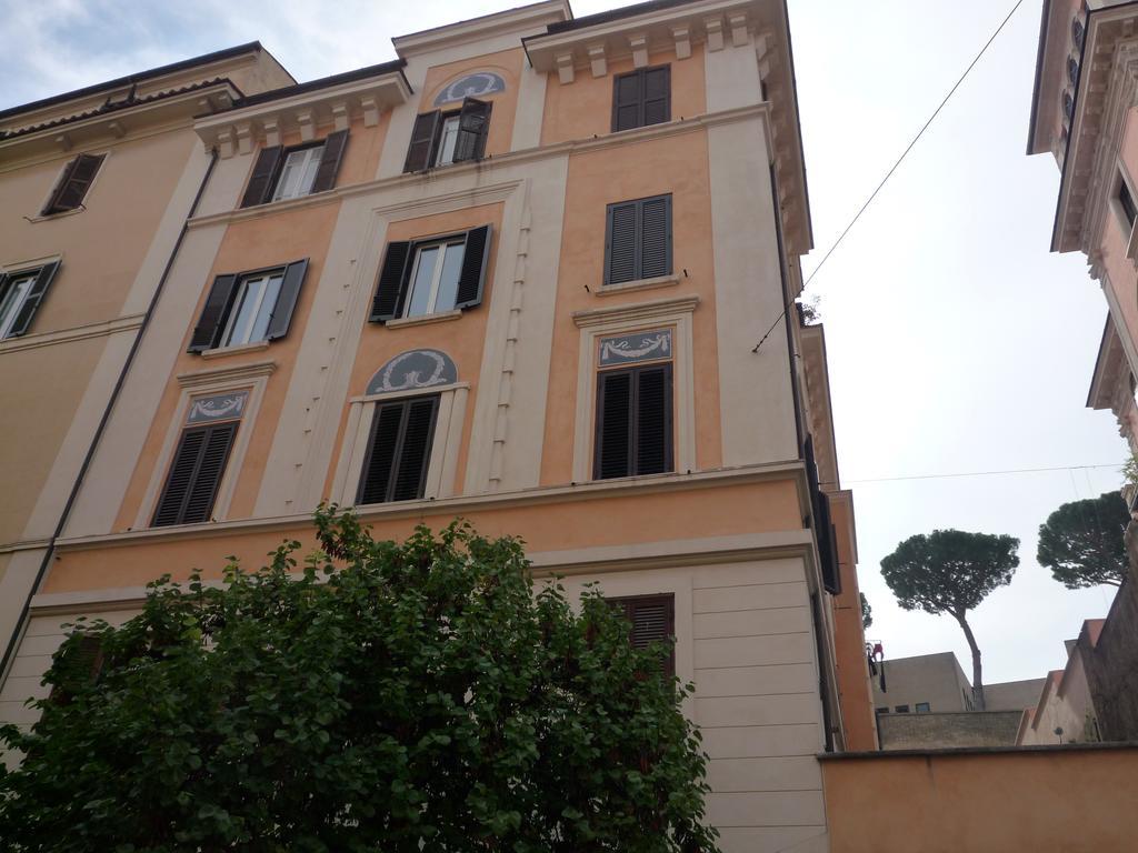 My Bed Vatican Museum Rome Exterior photo